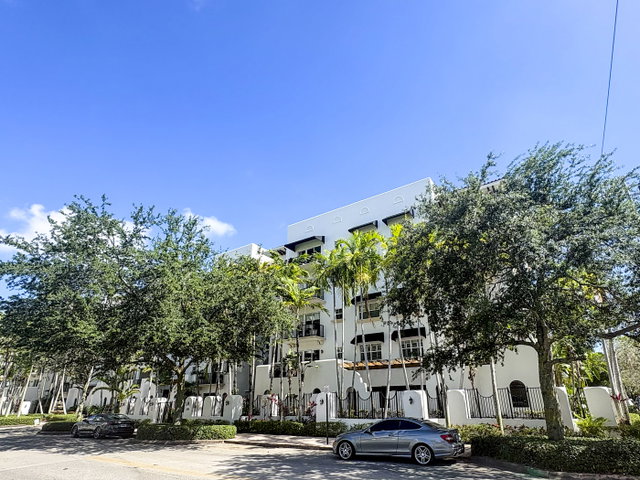 Valencia Grande Condos photo 2